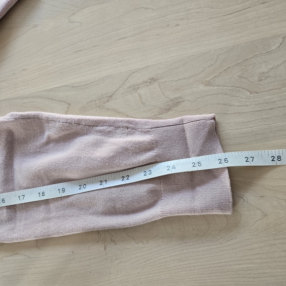 Black Brown 1826 V-Neck Sweater - Soft Pink - Picture 12 of 14